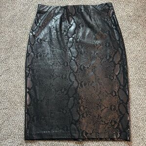 🖤NWT🐍Carmen Marc Valvo midi skirt Sz. Medium